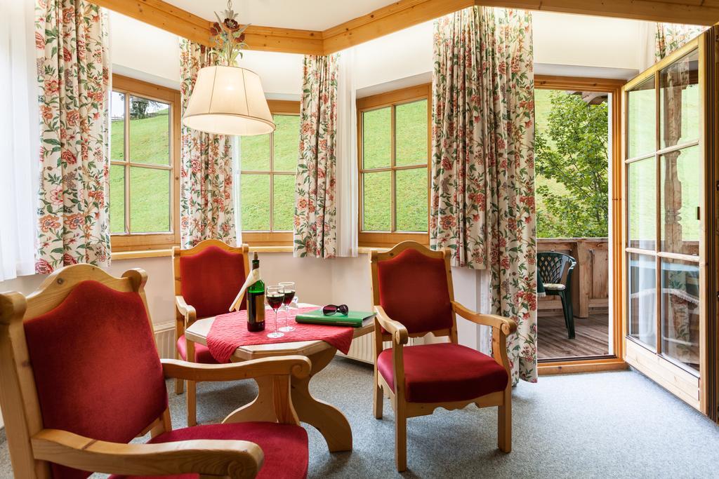 Hotel Garni Hanslerhof " Urlaub Am Bauernhof " Gerlos Rom bilde